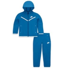 Nike Tech Fleece